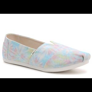 NIB TOMS alpargata white multi tie dye jersey WMS size 7